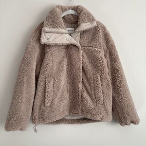 Abercrombie & Fitch Cozy Teddy Jacket in Taupe